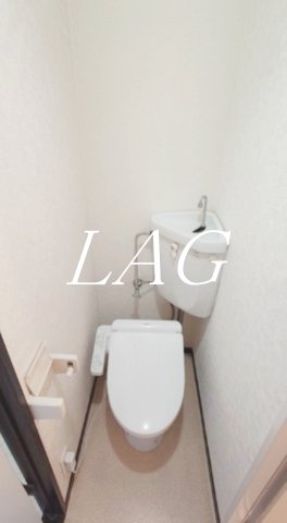 東急池上線 戸越銀座駅 徒歩2分 2階建 築44年のトイレ写真