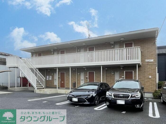 建物外観　駐車場