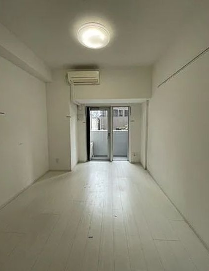 ＪＲ山手線 鶯谷駅 徒歩9分 12階建 築15年の居間写真
