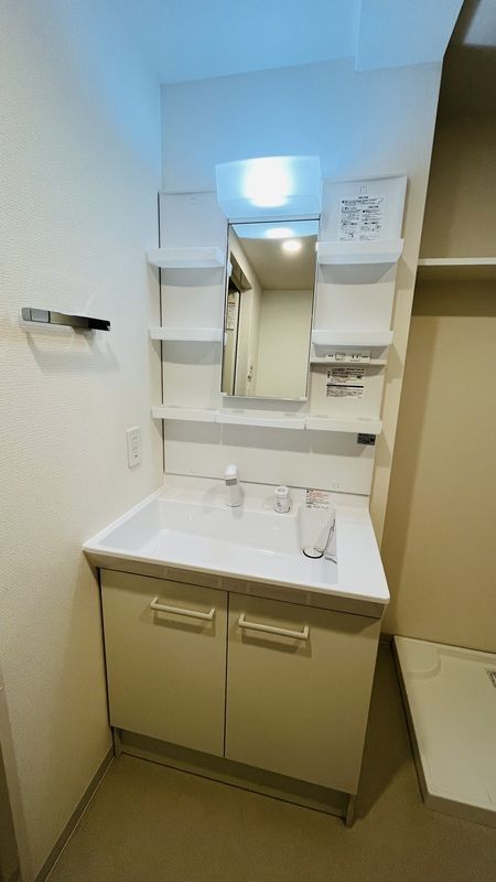 都営大江戸線 練馬駅 徒歩12分 5階建 築3年の内装写真