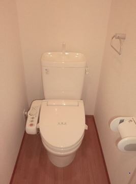 トイレ　※同仕様写真含む