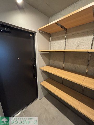 収納　★奇数階・偶数階で木材や壁の色が異なります。