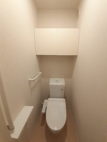 トイレ　落ち着いたトイレです