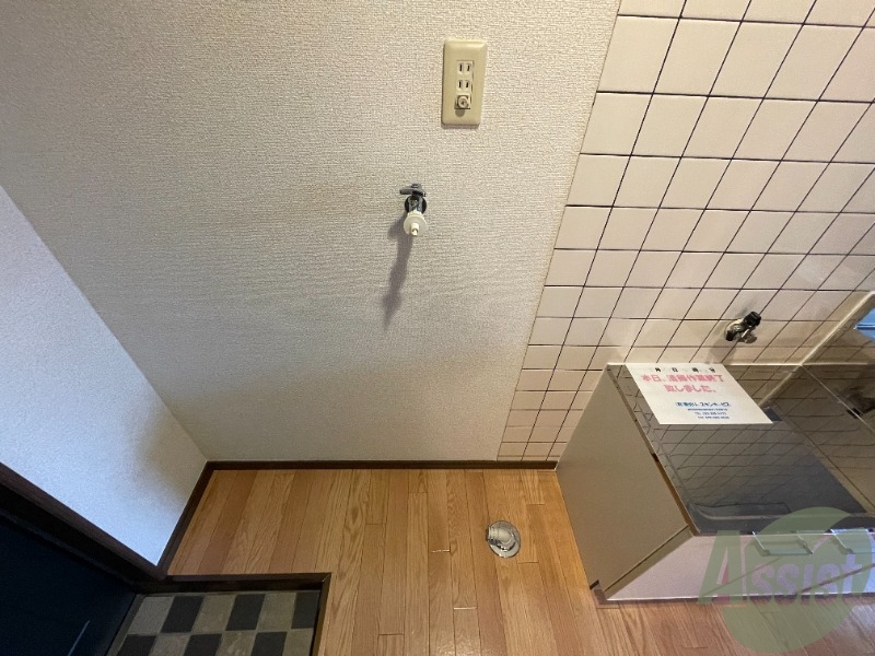 その他設備　洗濯機も問題なく設置できるスペースがありますね。