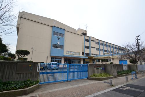 小学校　神戸市立 明親小学校（小学校）まで929m