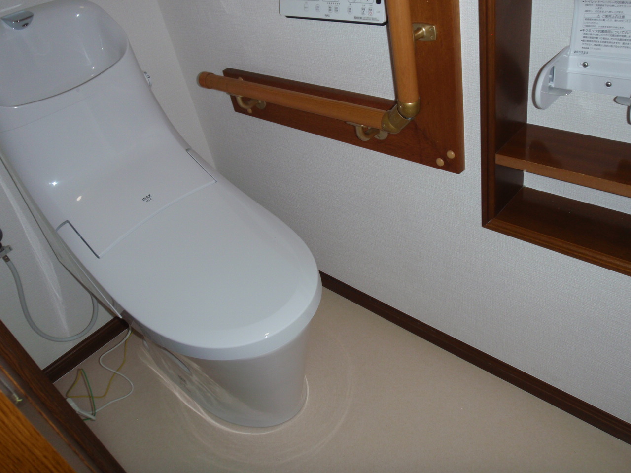 南小岩戸建のトイレ写真