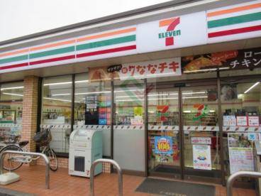 コンビニ　セブンイレブン練馬大泉学園小前店（コンビニ）まで709m