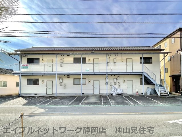 【静岡市葵区足久保口組のアパートの建物外観】