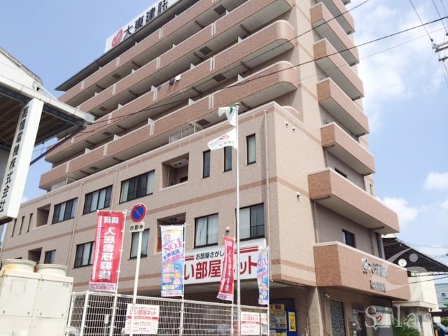 東大阪市横枕西のマンションの建物外観