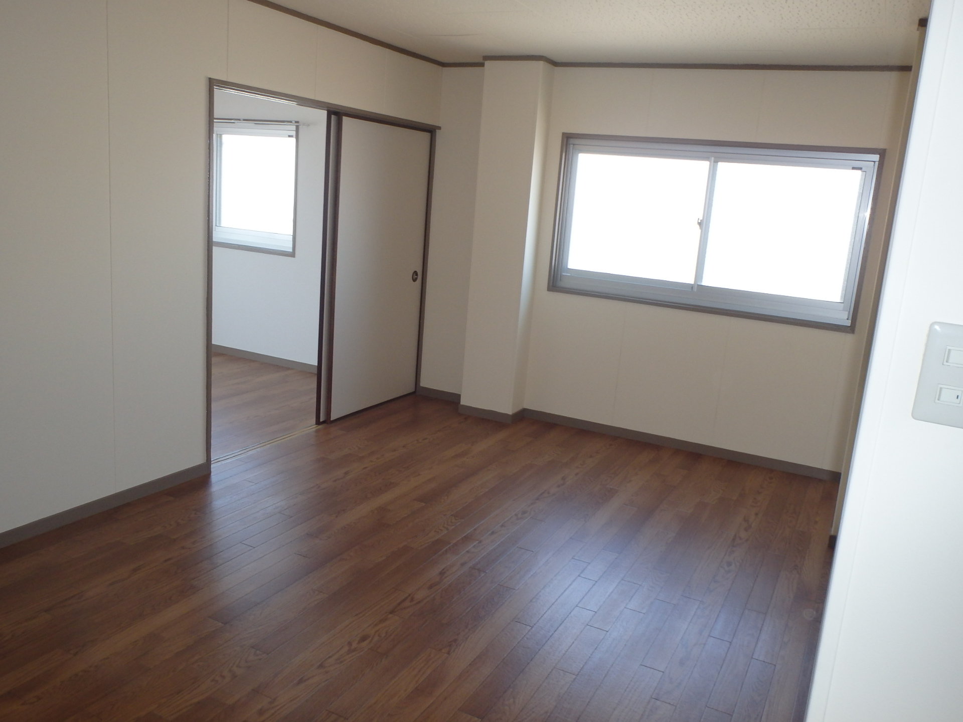 神戸市兵庫区浜山通のマンションの居室・リビング