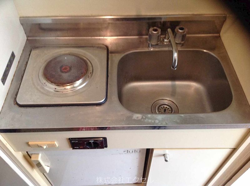 キッチン　コンロ付きのキッチンです。