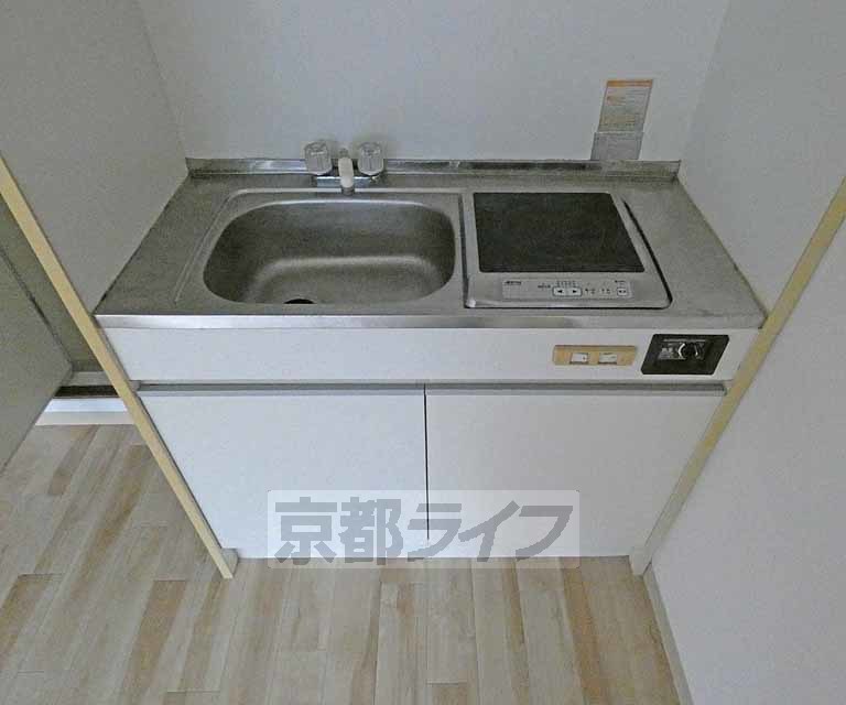 【京都市北区紫野花ノ坊町のマンションのキッチン】