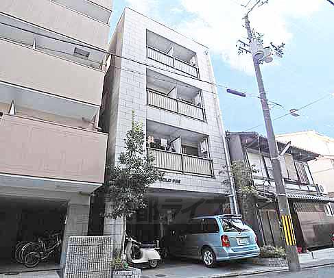 京都市北区紫野花ノ坊町のマンションの建物外観