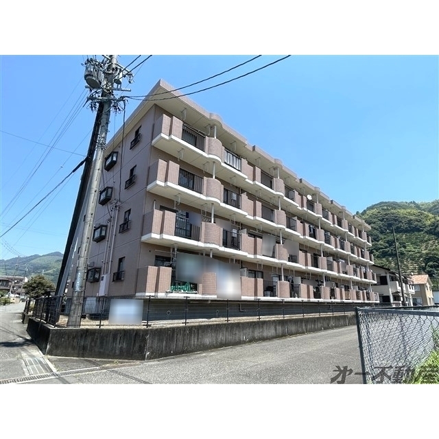 エントランス　建物外観