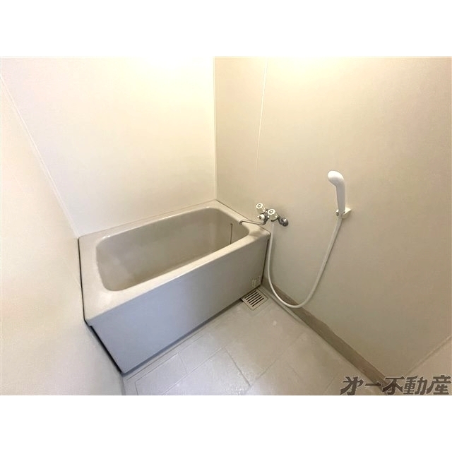 バス・シャワールーム　バスルーム