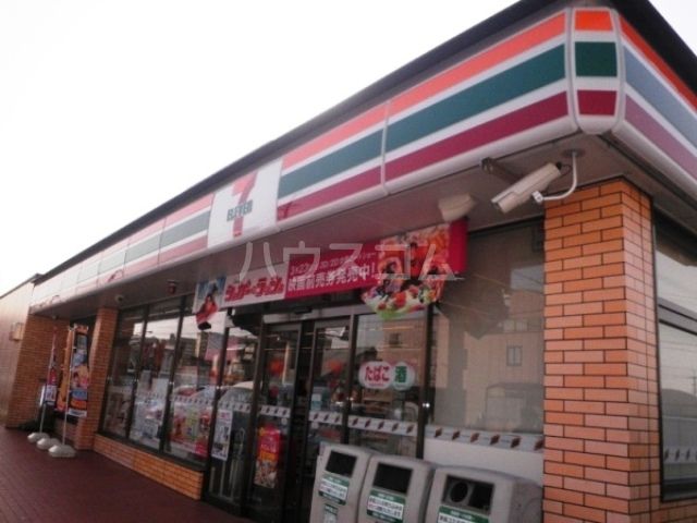 【弥富市平島町のアパートのコンビニ】