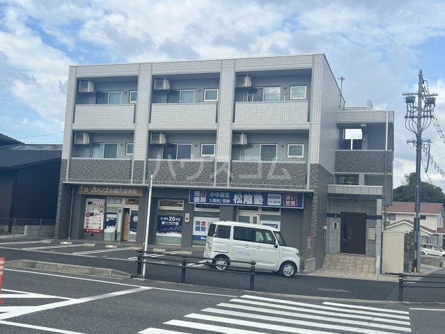 【レアル前田の建物外観】