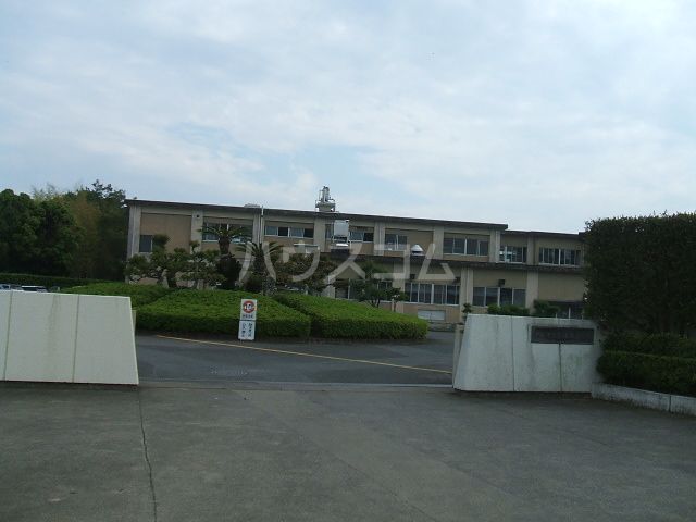 【ビーライン山手の小学校】