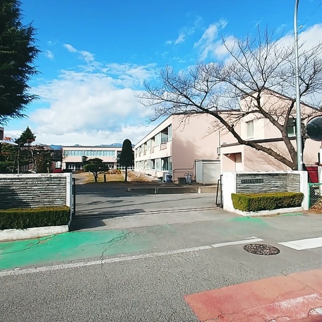 【フラワーハイツ横田の小学校】