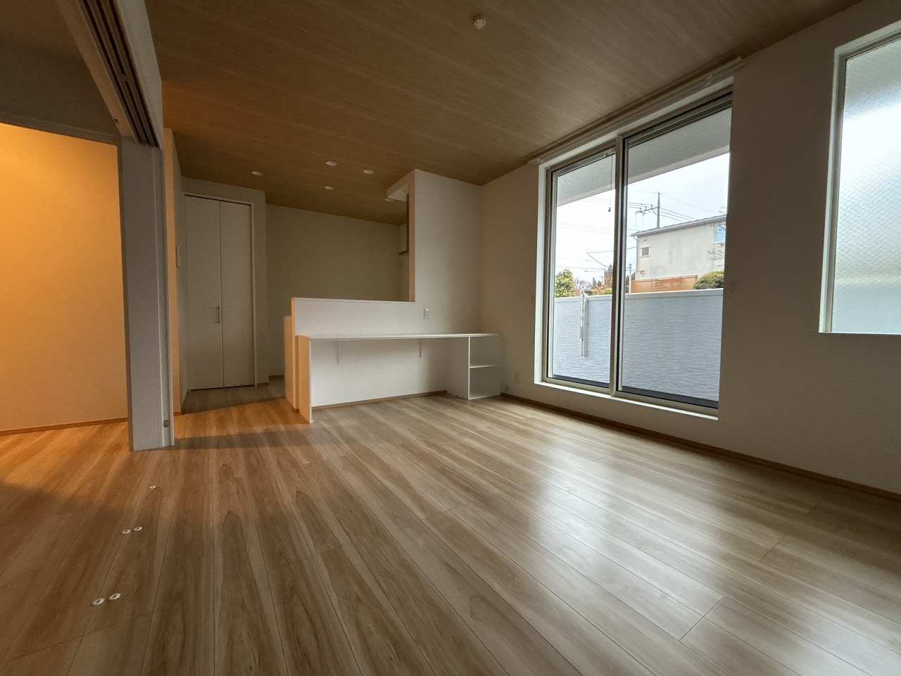 居室・リビング　※別部屋参考写真