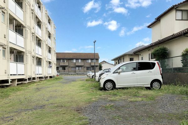 【ひたちなか市大字中根のマンションの駐車場】