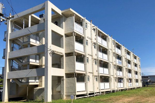 ひたちなか市大字中根のマンションの建物外観