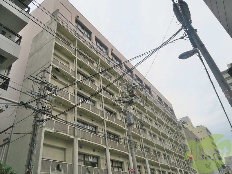 【大阪市中央区和泉町のマンションの中学校】