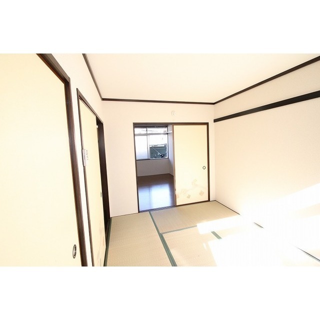 居室・リビング　和室６帖