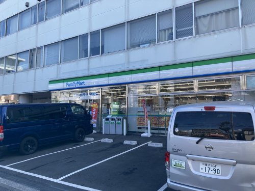 【横浜市緑区中山のマンションのコンビニ】