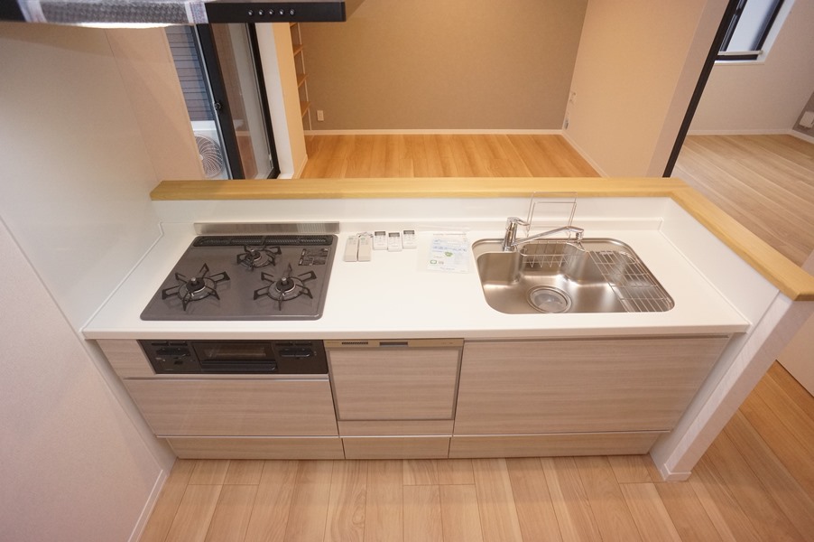 コンビニ　セブンイレブン鎌倉津西店（コンビニ）まで867m