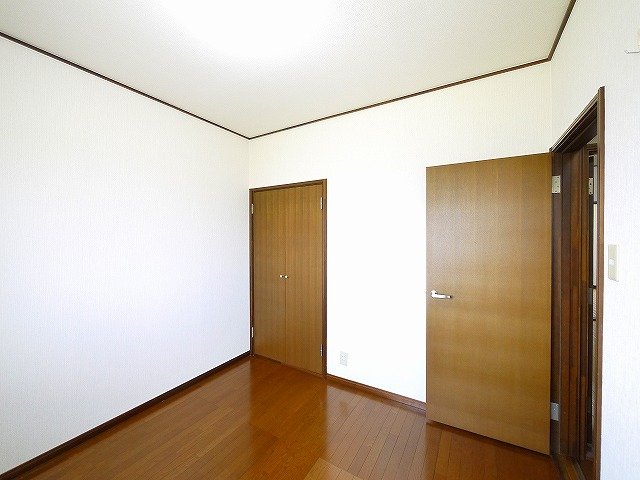 その他部屋・スペース　広くて明るい寝室