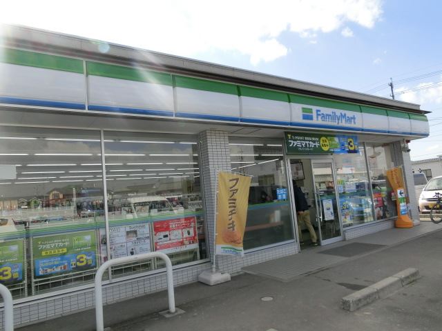 コンビニ　ファミリーマート美濃加茂西町店（コンビニ）まで600m