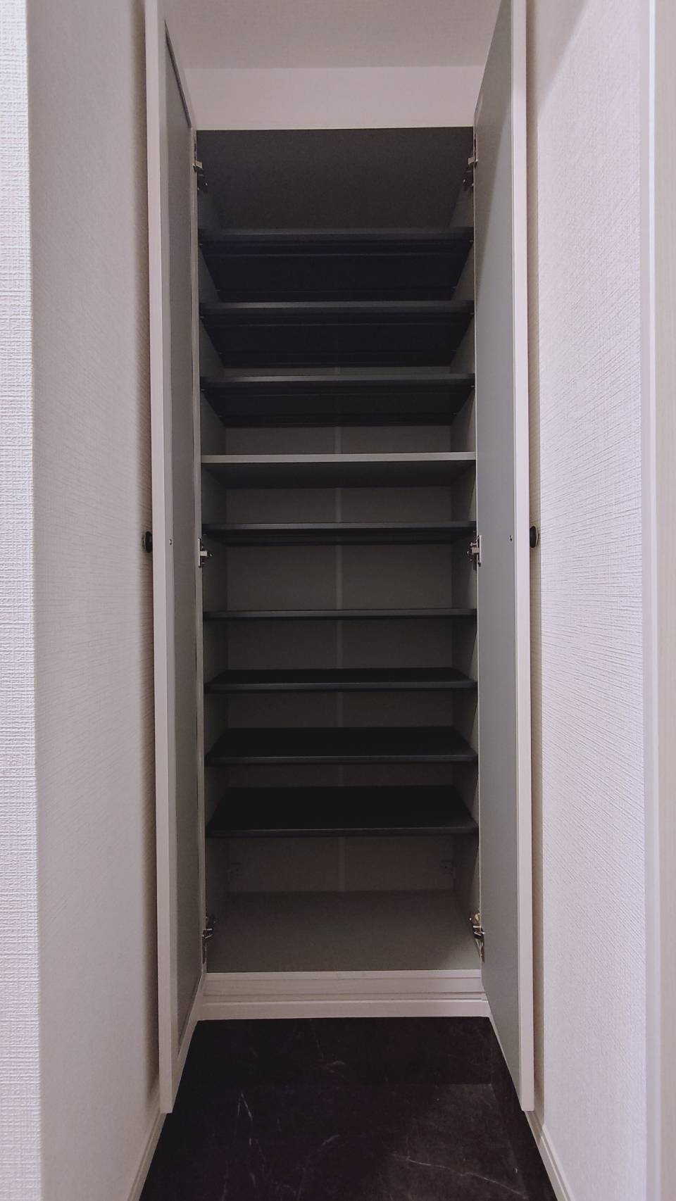 収納　シューズボックス