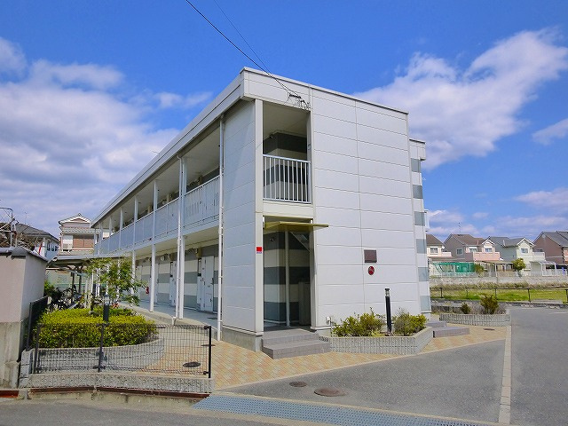 建物外観　落ち着いた雰囲気の外観です
