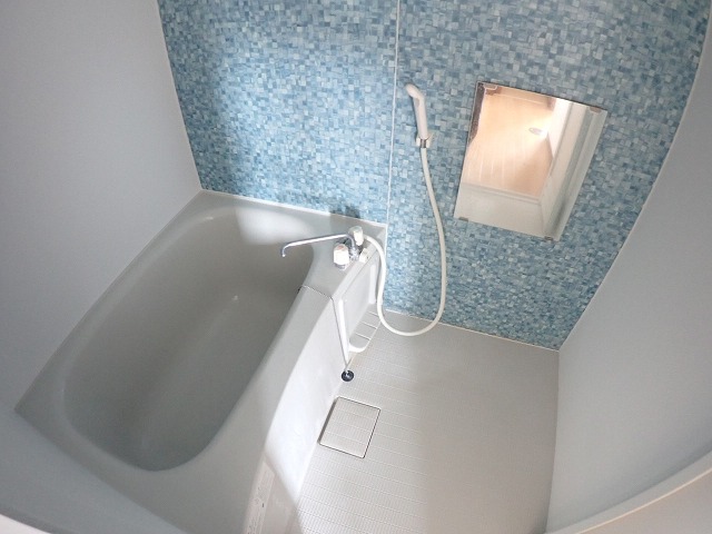 バス・シャワールーム　浴室乾燥機付きです