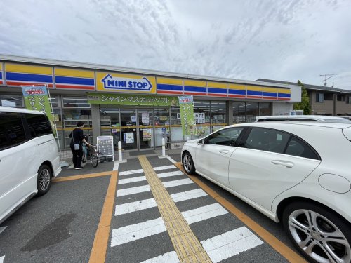 コンビニ　ミニストップ 八尾太田店（コンビニ）まで579m