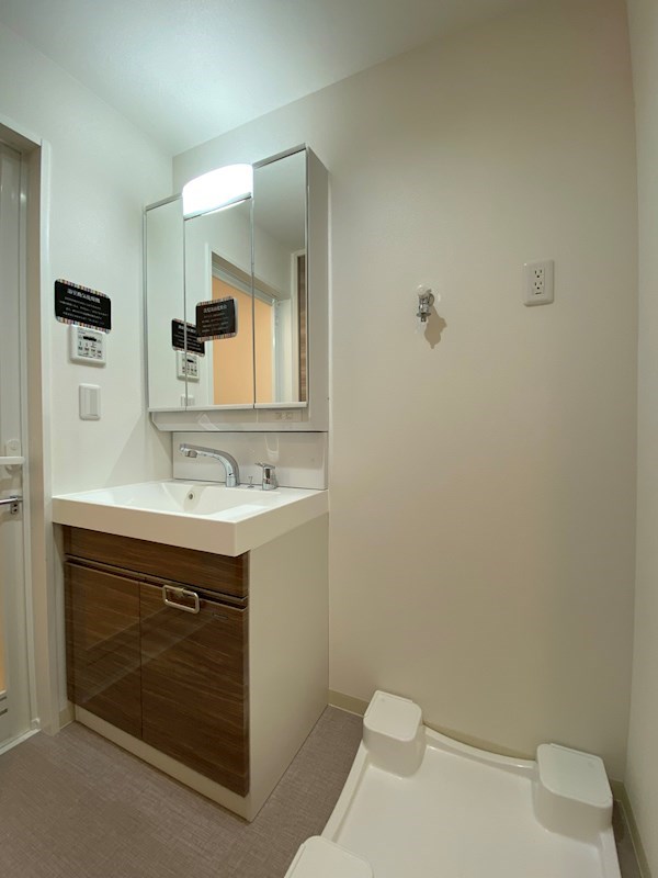 洗面設備　605号のサンプル画像です。