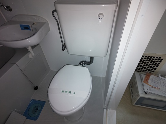 トイレ　※別号室の写真です