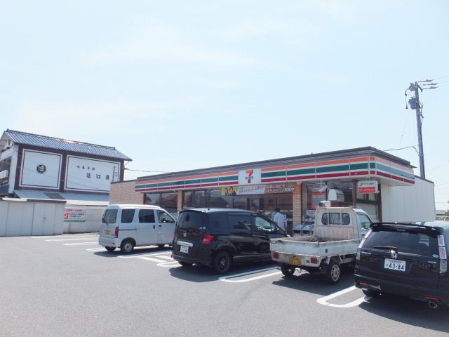 コンビニ　セブンイレブン（コンビニ）まで120m