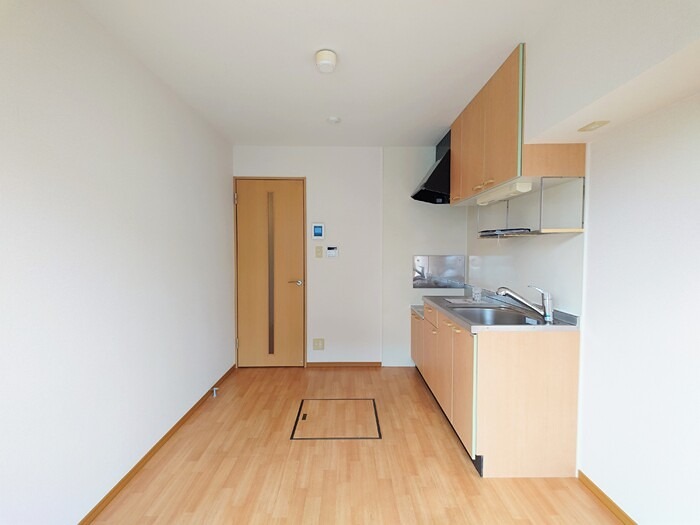 居室・リビング　フローリングの室内です。