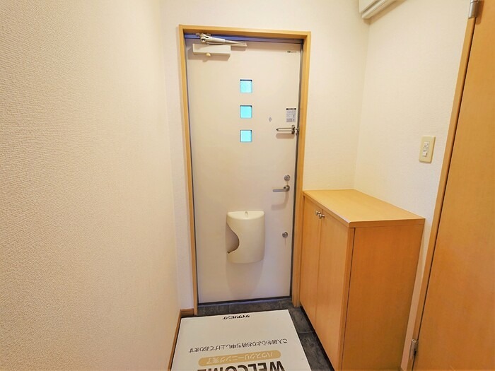 玄関　シューズボックス完備です。