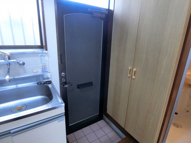 玄関　同物件内参考画像