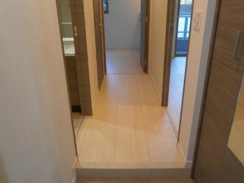 メープルスクエア心斎橋　玄関　玄関