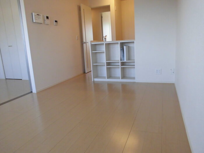 居室・リビング　反転イメージ