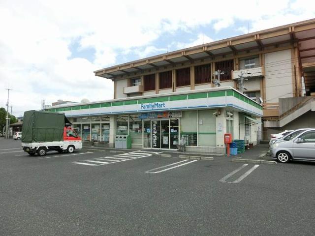 コンビニ　ファミリーマート鴨池競技場前店（コンビニ）まで332m