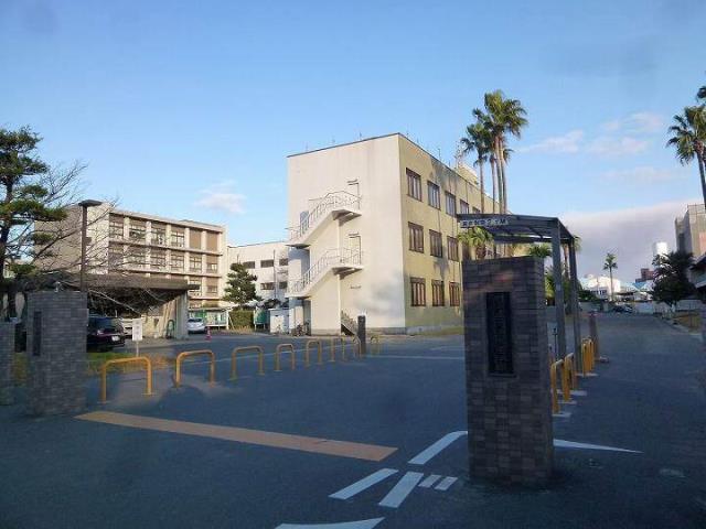 大学・短大　国立大学法人鹿児島大学水産学部（大学・短大）まで262m