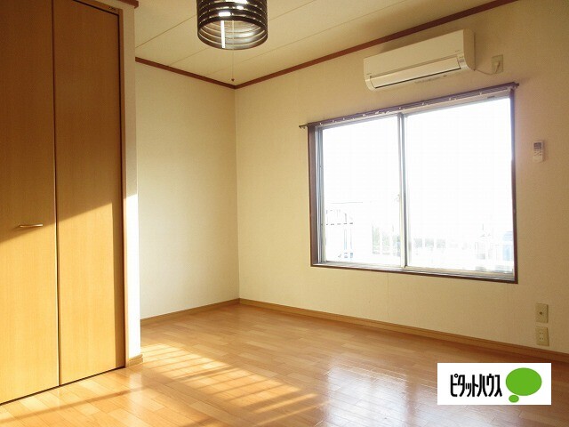 その他部屋・スペース　洋室８帖