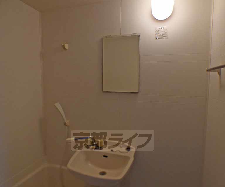 洗面設備　お風呂に洗面台あります。