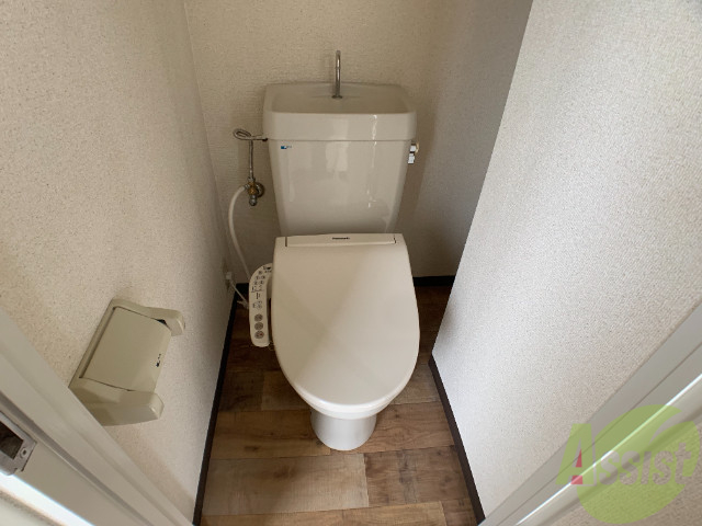 トイレ　トイレにはウォシュレット機能が付いていますよ。