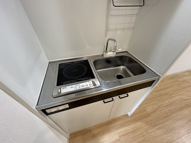 キッチン　別部屋参考写真です